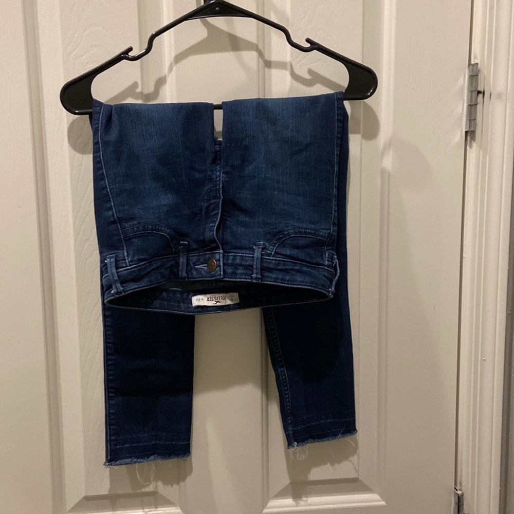 Hollister dark denim jeans in size 24